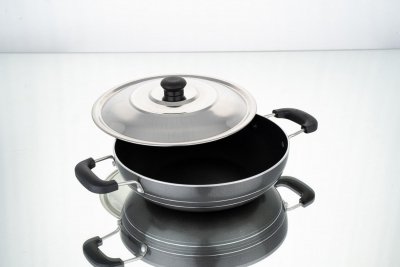 3MM INDUCTION KADAI SMALL WITH S.S.LID 240