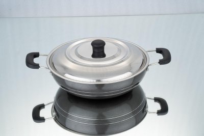 3MM INDUCTION KADAI MEDIUM WITH S.S.LID 260